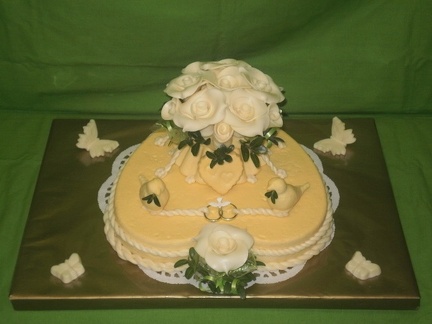 285. Svadobná torta